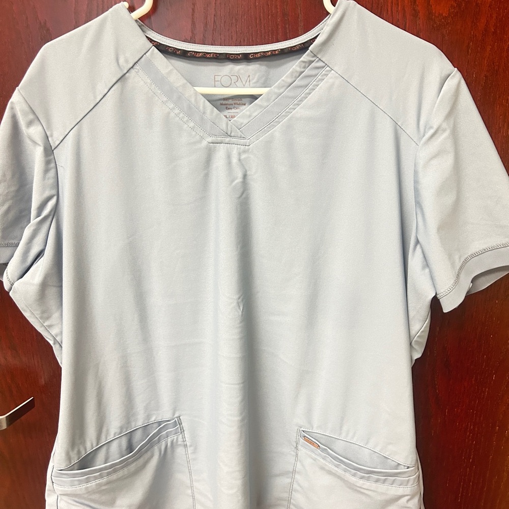 Light Blue FORM V-Neck Scrub set